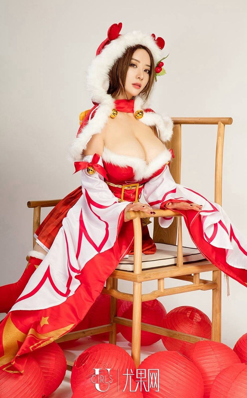 美女爱菲图片