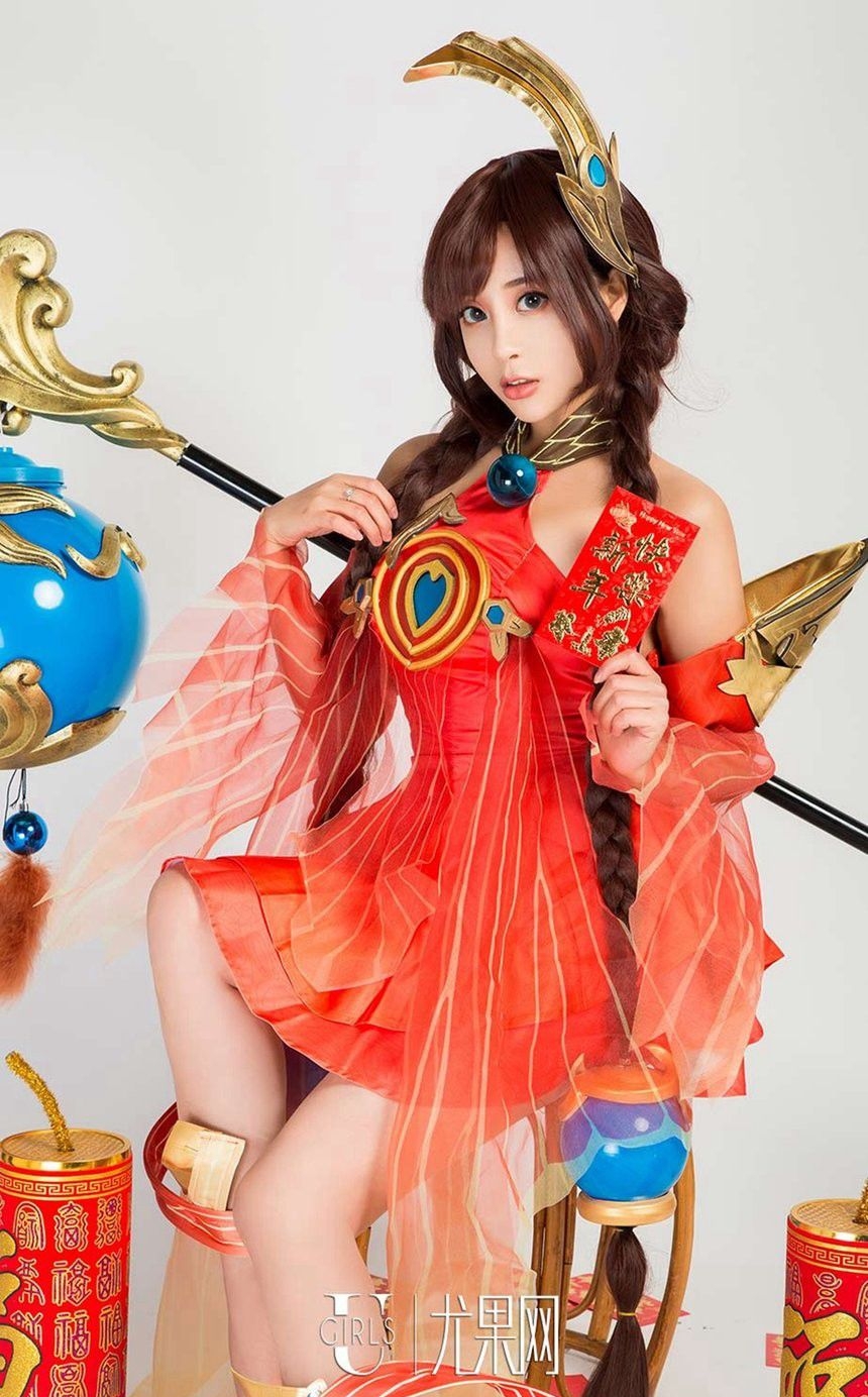 美女爱菲图片