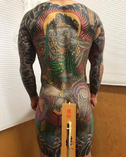 背部纹身图片