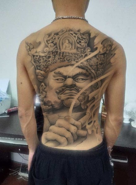 狼头纹身 图腾 男生背部狼头纹身图片图片