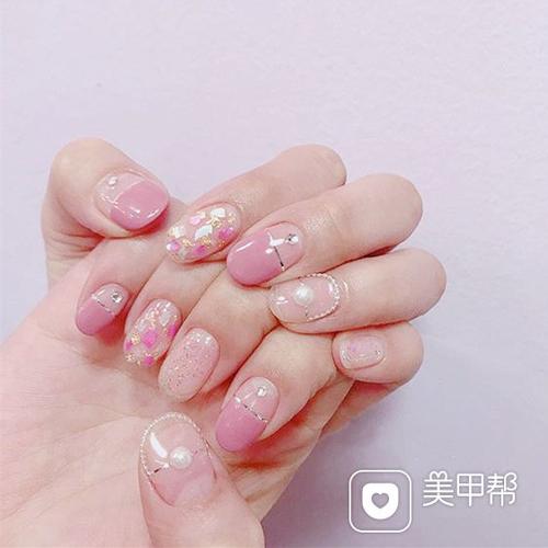 冬天流行美甲图片大全 冬天好看的美甲图片款式图片