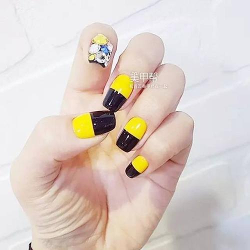 橙美甲图片