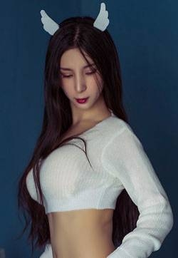 亚洲美女美女摄影冷艳蜜汁女郎小蛮妖抢眼绝色胴体娇羞裸露高清模特写真图集
