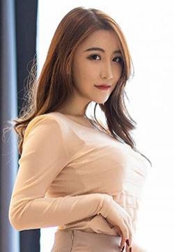 亚洲模特多情妩媚少女绯月樱丝袜美脚睡姿十分撩人高清美女写真图集
