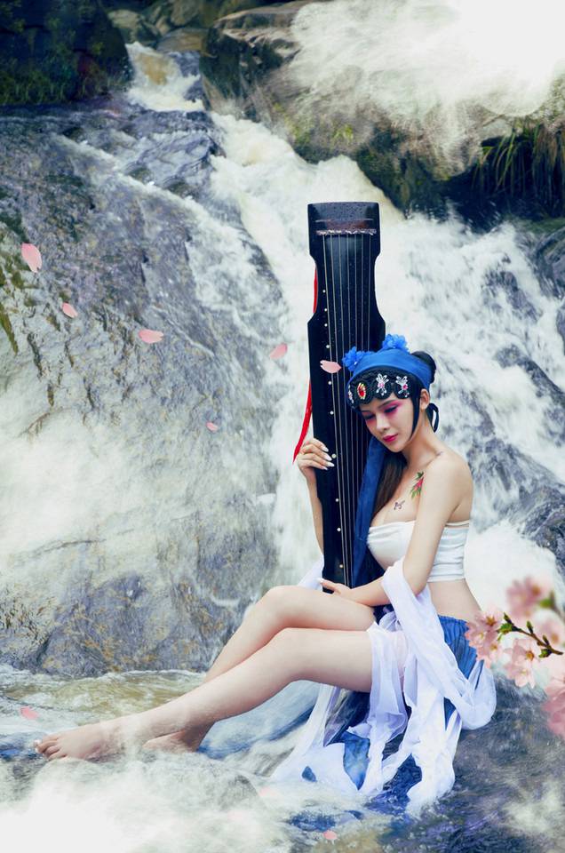 传统惊艳古典美女蓝色妖姬美女彩绘性感高清写真图片