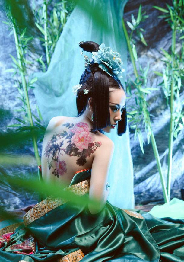 传统惊艳古典美女蓝色妖姬美女彩绘性感高清写真图片