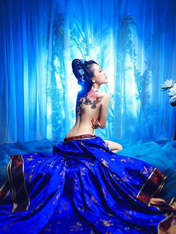 传统惊艳古典美女蓝色妖姬美女彩绘性感高清写真图片