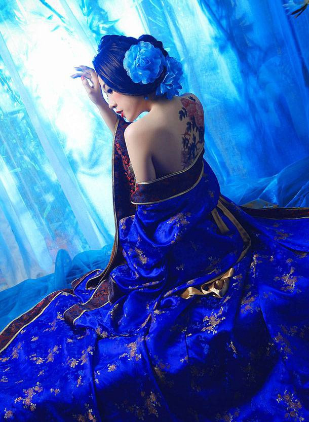 传统惊艳古典美女蓝色妖姬美女彩绘性感高清写真图片