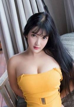 日本美女模特小尤奈巨大的诱惑魅力高清mm写真集