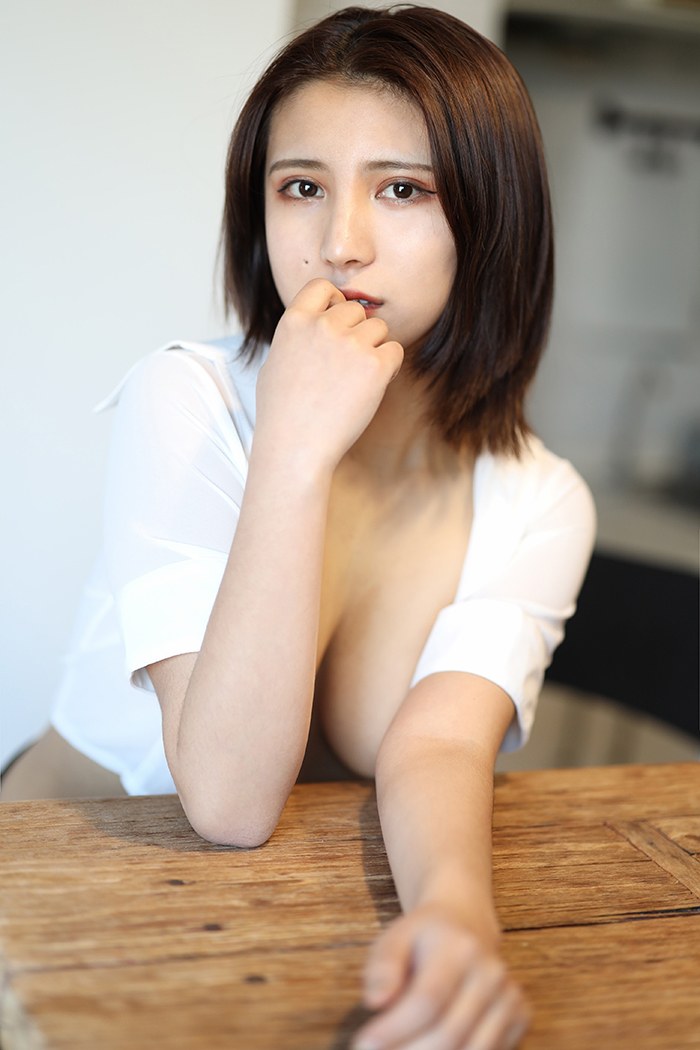 亚洲美女职业催情师沈梦瑶黑丝美脚隐约漏乳高清模特写真集图片