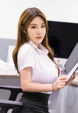 亚洲优优美女摄影风情豪乳火辣情人软软勾魂黑丝高跟翘臀暗示高清美女图片
