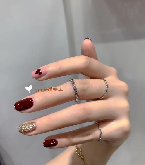 紫美甲图片