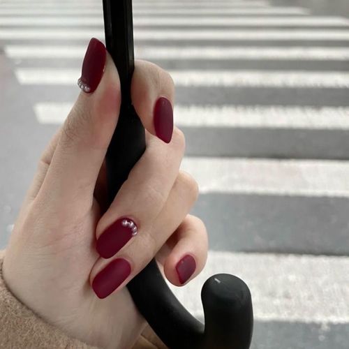 紫美甲图片