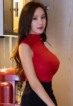 丝袜美腿网轻熟周妍希极品爆乳不经意露出高清美女写真图片