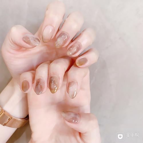 灰美甲图片