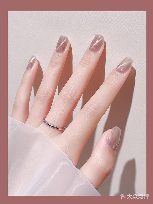 灰美甲图片