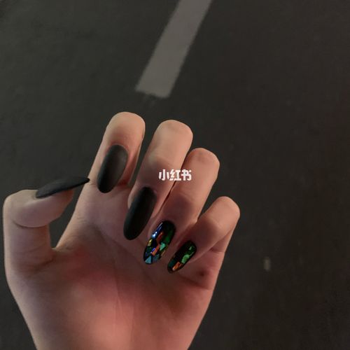 黑美甲图片
