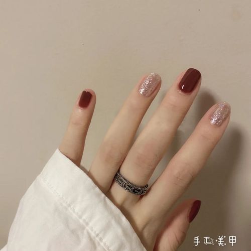 白美甲图片