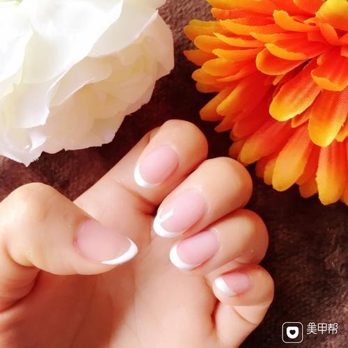 白色法式美甲图片最新 乳白色法式美甲图片图片
