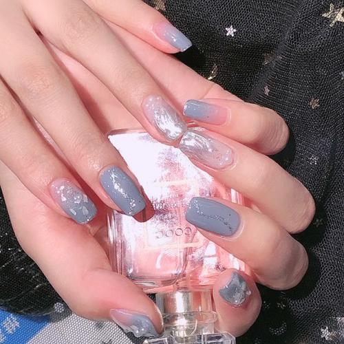 红美甲图片