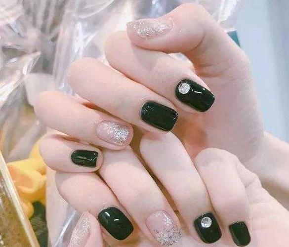 橙美甲图片