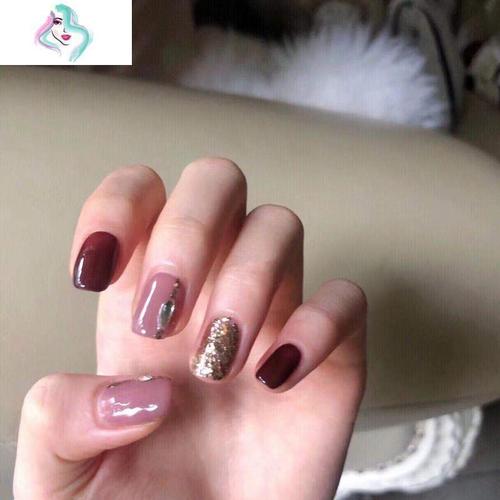 红美甲图片