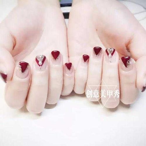红美甲图片