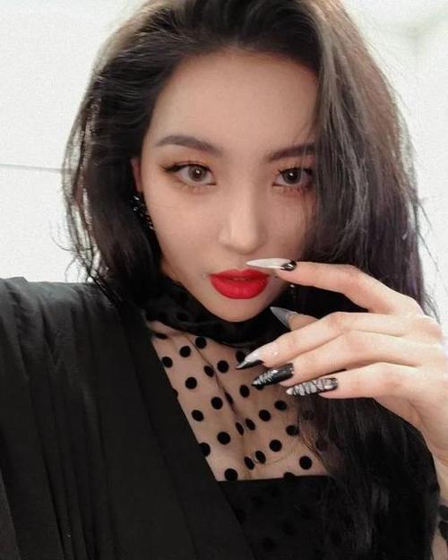 热门美甲图片