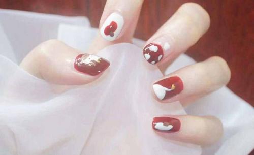 红美甲图片