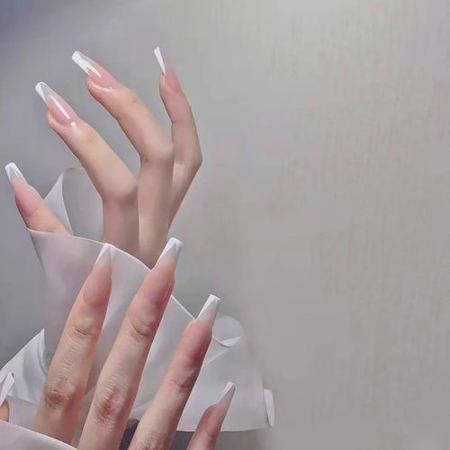 适合40岁女人的美甲 适合40岁女人的美甲推荐图片