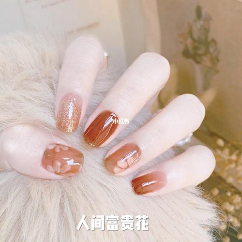 冬天红色美甲图片款式 冬季美甲图案图片图片