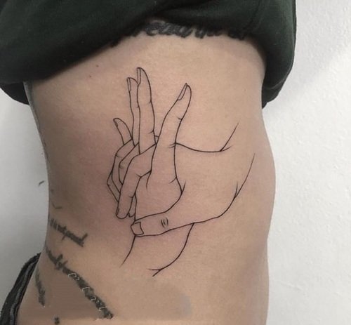 人物肖像纹身  男生腿上素描的人物肖像纹身图片图片