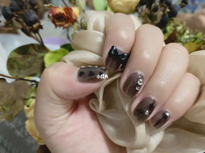 黑美甲图片