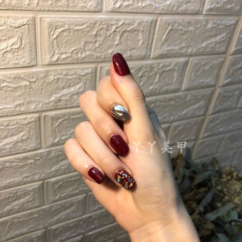 红美甲图片