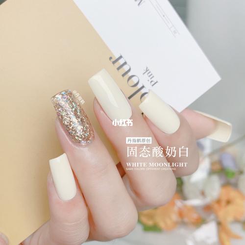红美甲图片