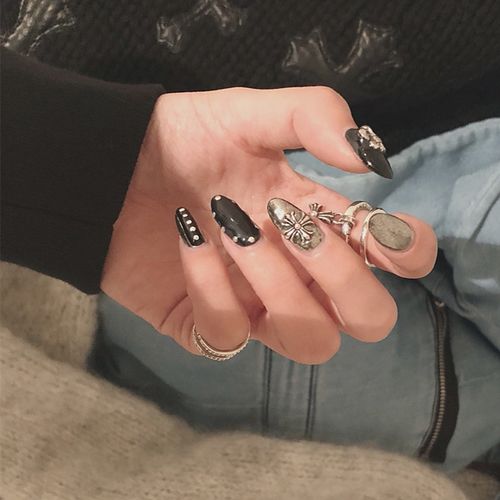 白美甲图片