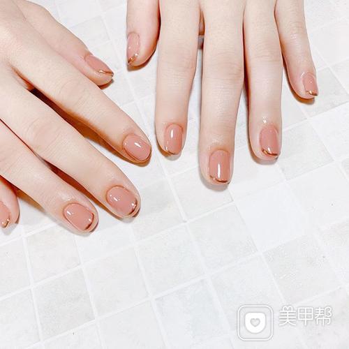白美甲图片