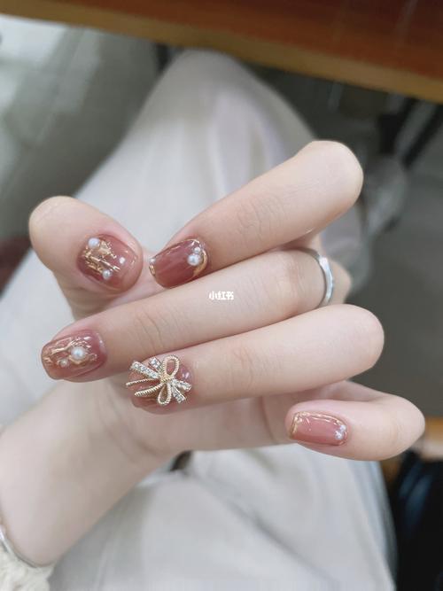 白美甲图片