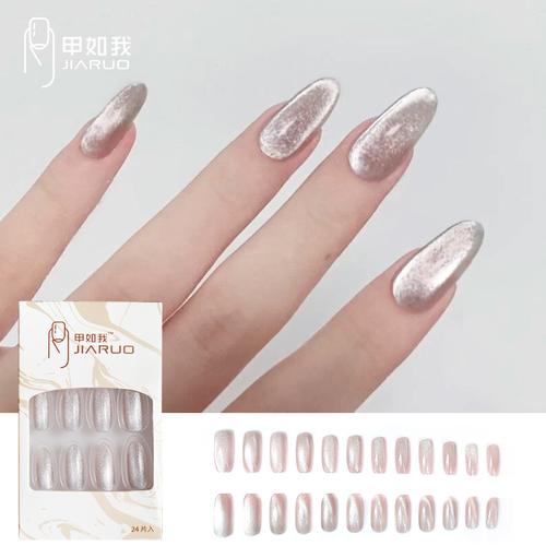 白美甲图片