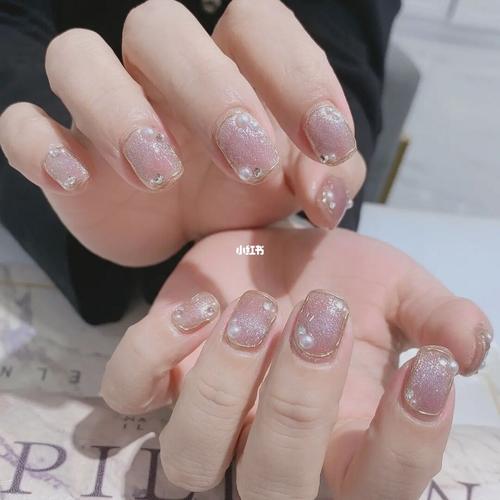 白美甲图片