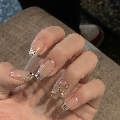 黑美甲图片