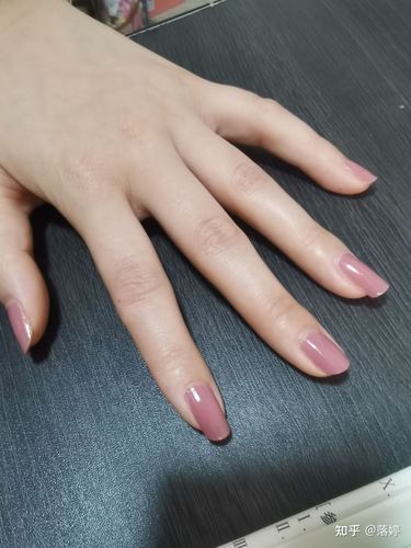 黑美甲图片