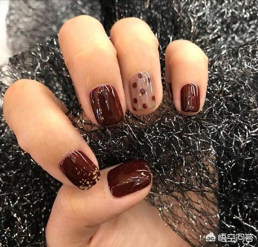 黑美甲图片