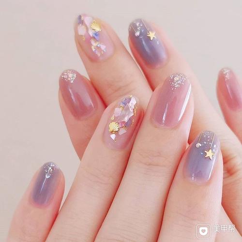 白美甲图片