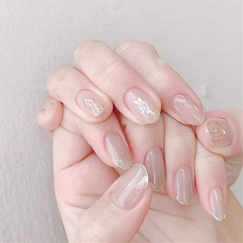 白美甲图片