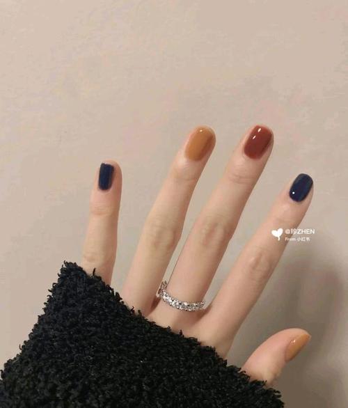 白美甲图片