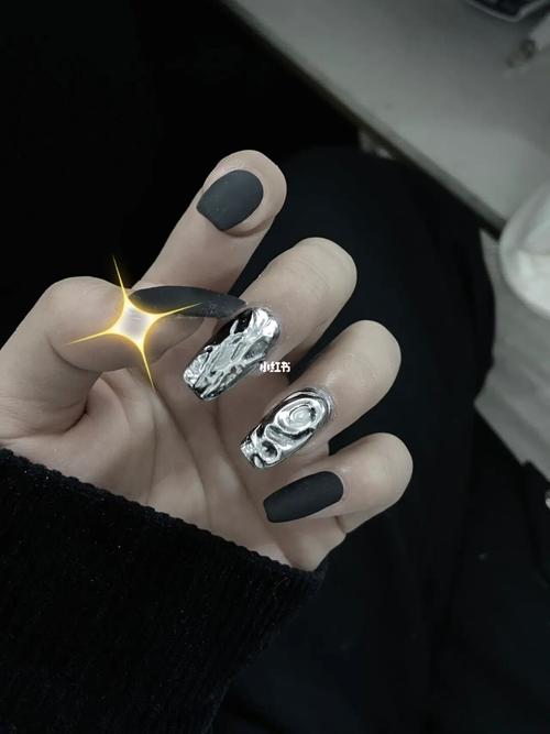 黑美甲图片