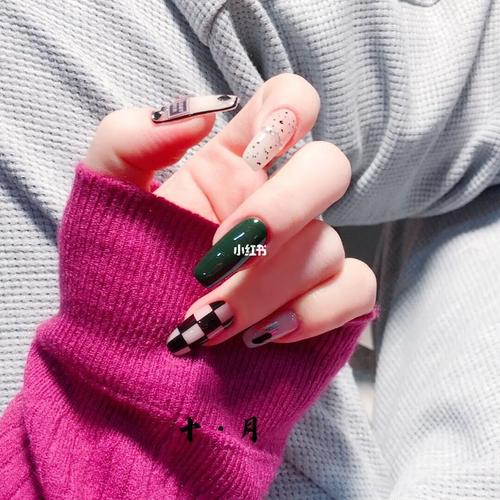 红色棋盘格美甲 棋盘格美甲图片