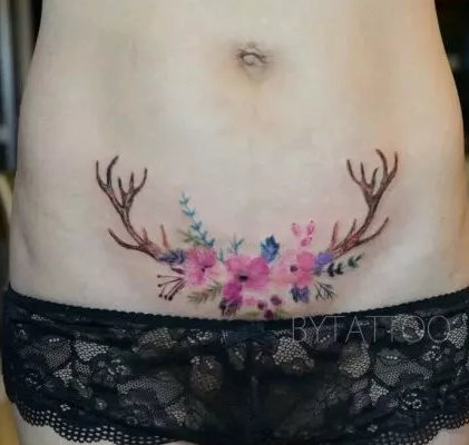 女性腹部的性感私处纹身图案欣赏图片