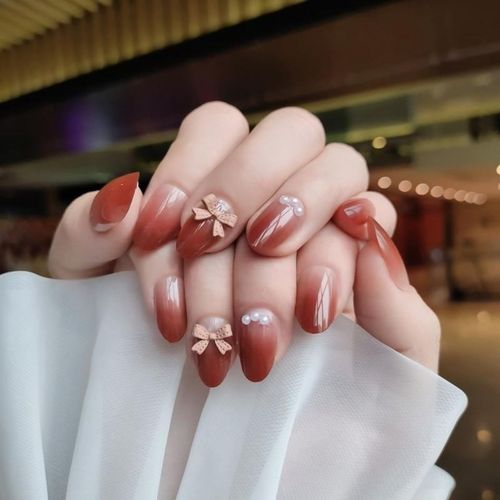 白美甲图片